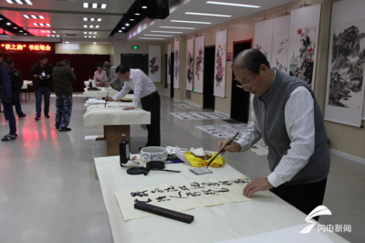 墨香潤社區 書法名家與島城愛好者面對面藝術交流